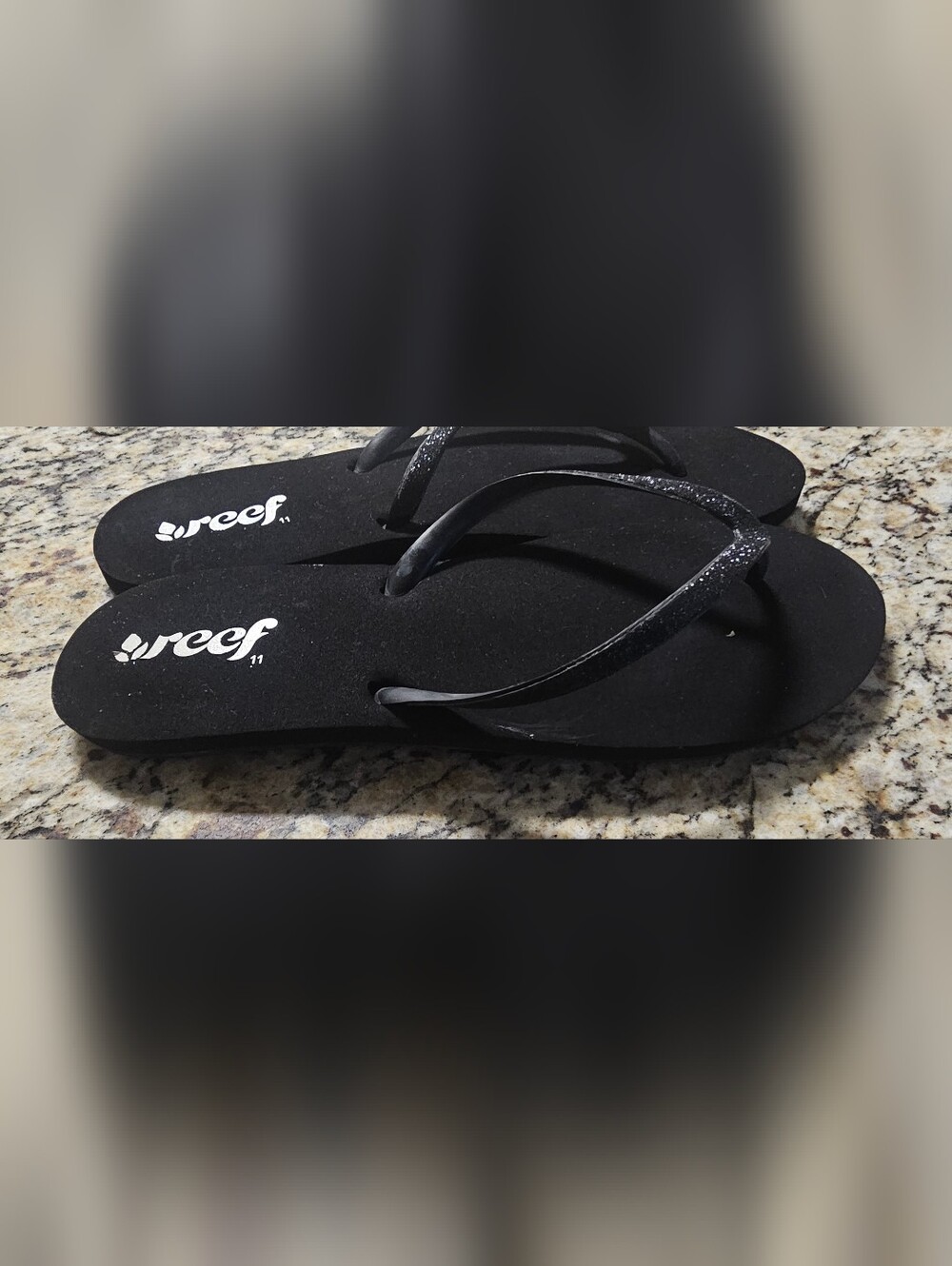 Reef Black Strap Flip Sandals Size 11 - Picture 3 of 7
